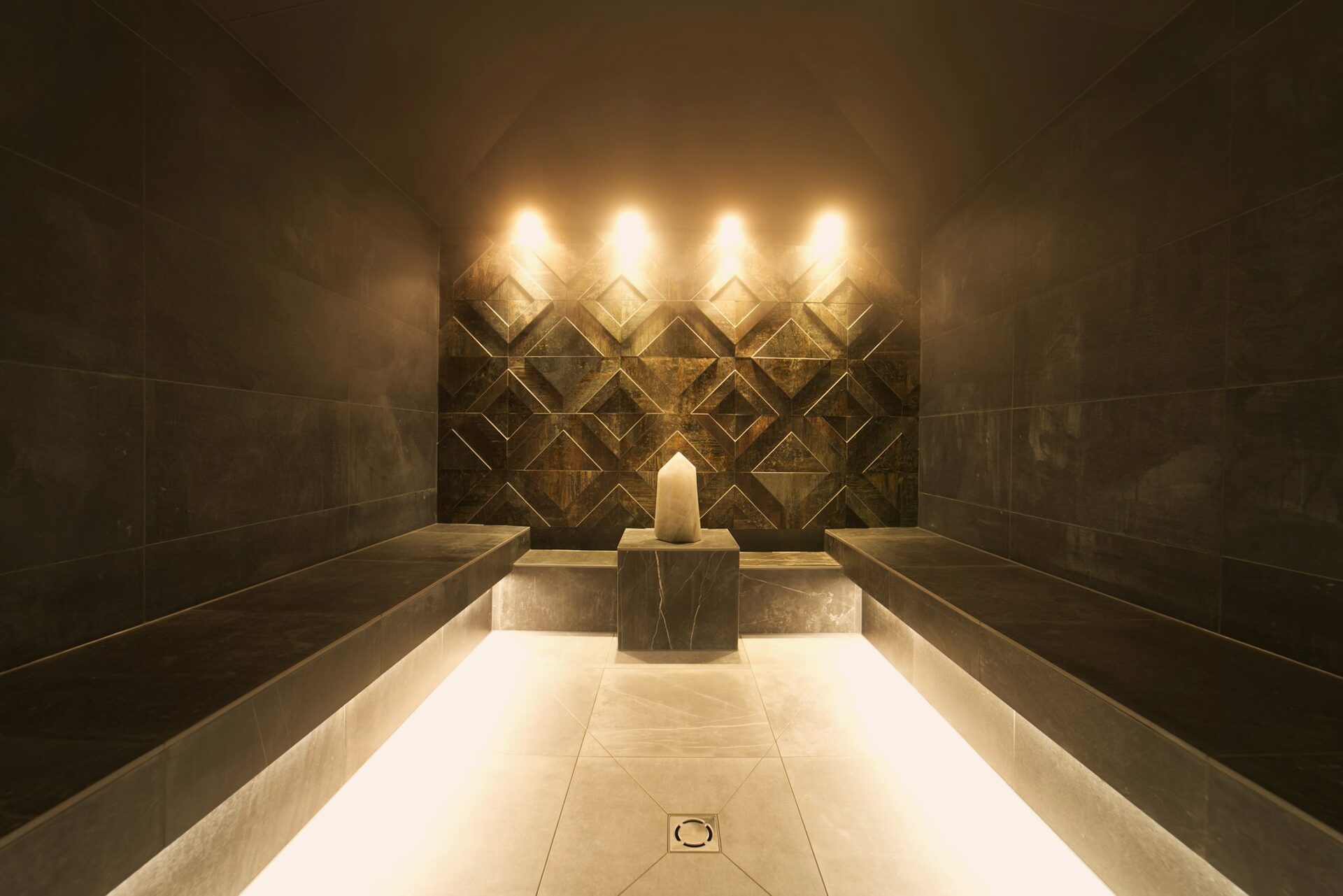 Candlelit steam room at Tao Body & Beauty Care